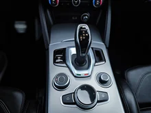 Alfa Romeo Stelvio Sprint 2,2 16V 190 AT8 Q4 in mittelrot - normal