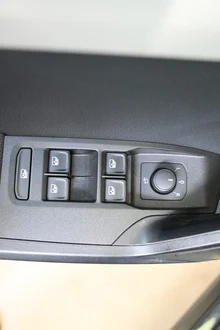 SEAT Arona Xcellence EcoTSI in Magnet-Grau Metallic