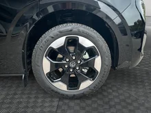 VW Kastenwagen Transporter Kastenwagen LR TDI in Midnight Black Metallic