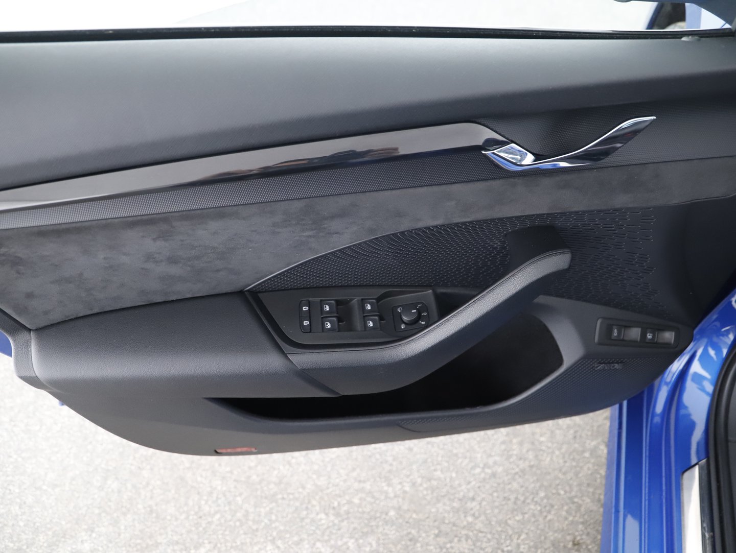 Škoda OCTAVIA Combi RS iV 245 DSG | Bild 3 von 16