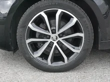 Škoda Octavia Combi Ambition TDI in 1Z Schwarz-Magic Perleffekt