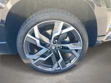Škoda Karoq Sportline TSI ACT in Black-Magic Perleffekt