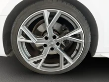 Audi A4 Avant 35 TDI S line in ibisweiß
