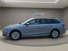 Škoda Octavia Combi Selection TSI mHEV DSG in Smokey Diamond-Silber Metallic
