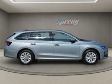 Škoda Octavia Combi Selection TSI mHEV DSG in Smokey Diamond-Silber Metallic