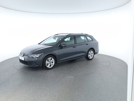 VW Golf Variant Life mHeV DSG