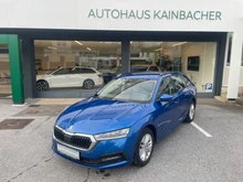 Škoda Octavia Combi Ambition TDI DSG in Race-Blau Metallic