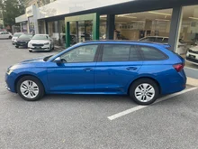 Škoda Octavia Combi Ambition TDI DSG in Race-Blau Metallic