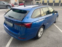 Škoda Octavia Combi Ambition TDI DSG in Race-Blau Metallic