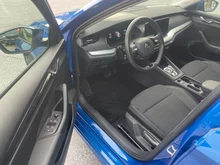 Škoda Octavia Combi Ambition TDI DSG in Race-Blau Metallic