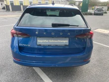 Škoda Octavia Combi Ambition TDI DSG in Race-Blau Metallic