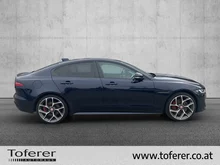 Jaguar XE P300 AWD R-Dynamic HSE Aut. in dunkelblau - metallic
