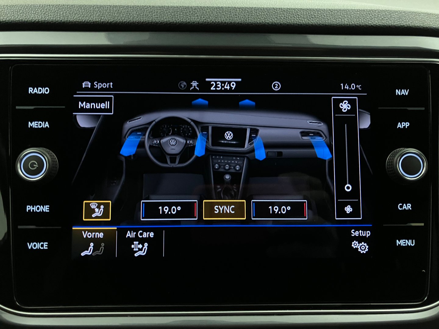 VW T-Roc Sport TDI SCR 4MOTION DSG | Bild 20 von 36