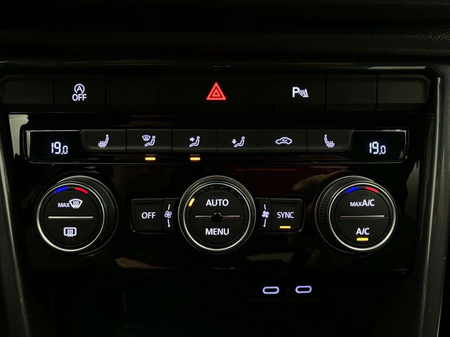 VW T-Roc Sport TDI SCR 4MOTION DSG | Bild 21 von 36