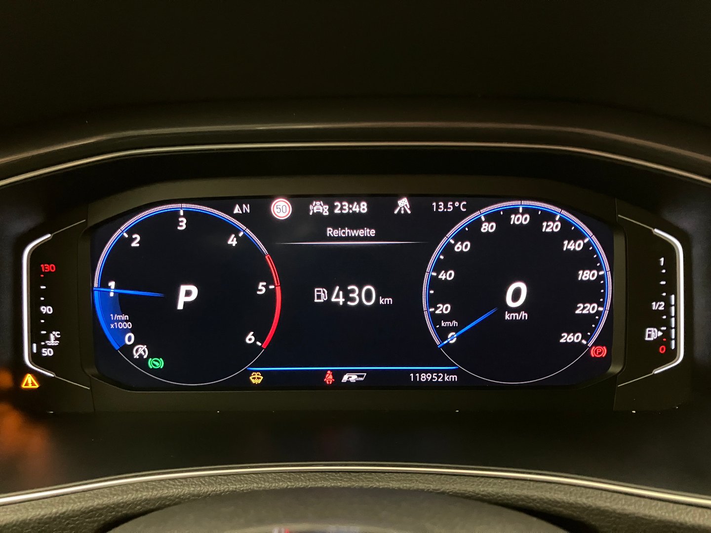 VW T-Roc Sport TDI SCR 4MOTION DSG | Bild 14 von 36