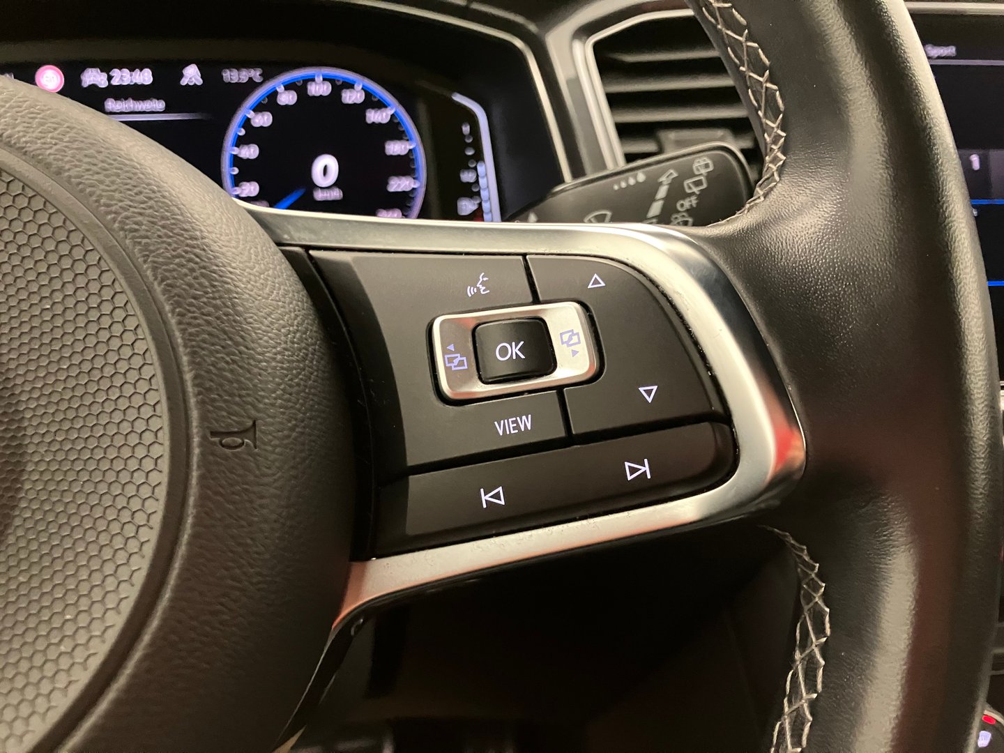 VW T-Roc Sport TDI SCR 4MOTION DSG | Bild 16 von 36
