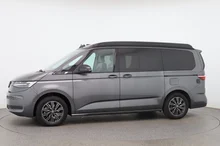 VW California Beach eHybrid 180 kW 4M in Indiumgrau Met./Dach Deepblack Perleff.