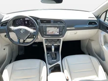 VW Tiguan Highline TDI SCR 4MOTION DSG in Oryxweiß Perlmuttef.