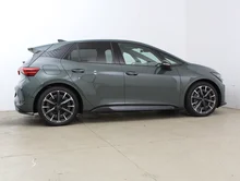 CUPRA Born PLUS 58/61 140kW/190PS in Dark Forest Metallic