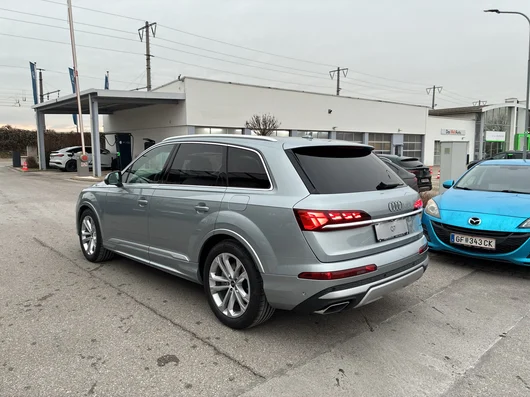 Bild eines Audi Q7 55 TFSI e quattro 290 kW