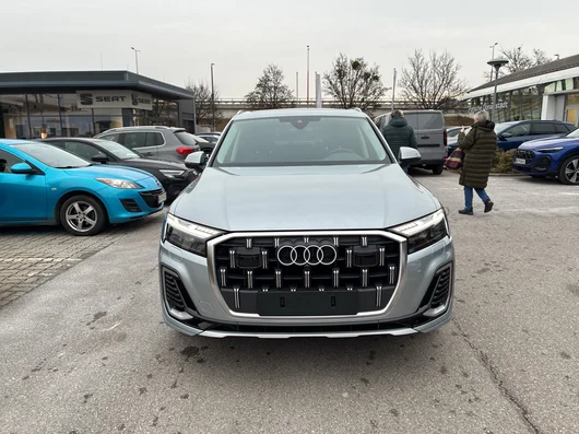 Bild eines Audi Q7 55 TFSI e quattro 290 kW