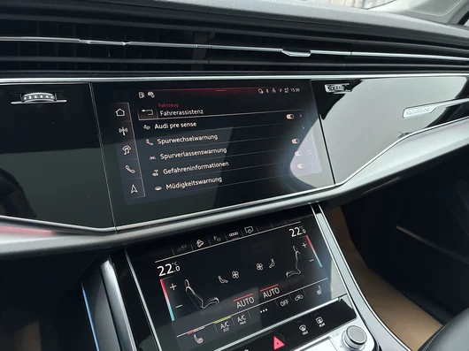 Bild eines Audi Q7 55 TFSI e quattro 290 kW