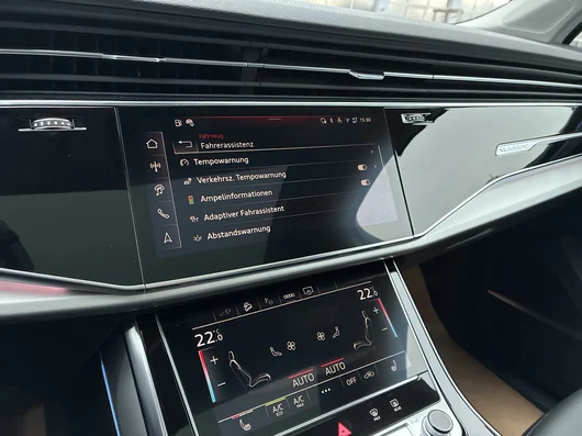 Bild eines Audi Q7 55 TFSI e quattro 290 kW