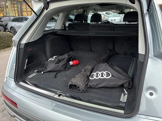 Bild eines Audi Q7 55 TFSI e quattro 290 kW