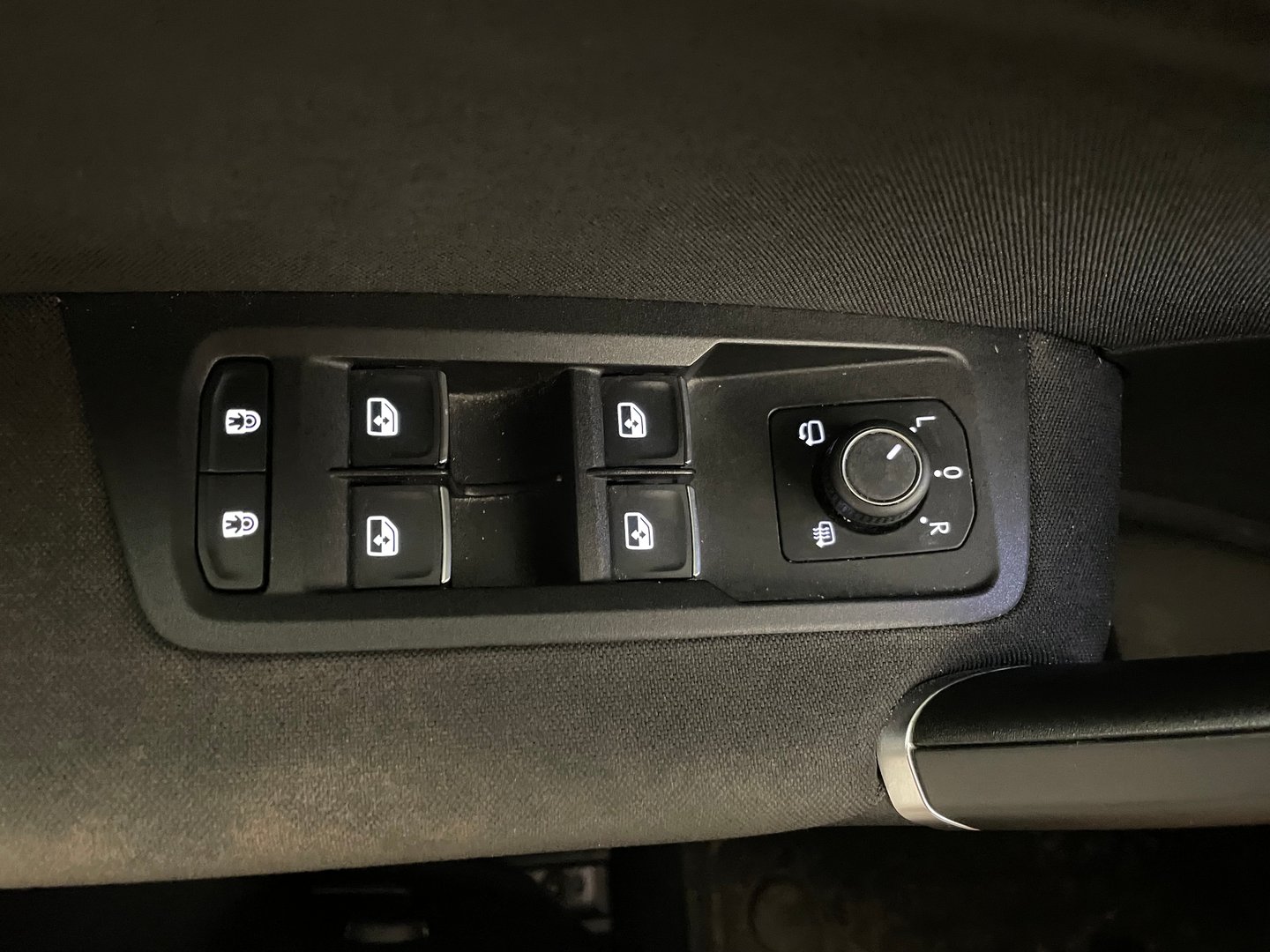 VW Touran Highline TDI SCR DSG 7-Sitzer | Bild 9 von 39