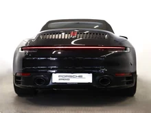 Porsche 911 Carrera S Cabriolet I (992) in tiefschwarzmetallic/schwarz