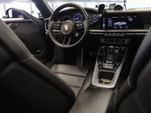 Porsche 911 Carrera S Cabriolet I (992) in tiefschwarzmetallic/schwarz