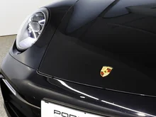 Porsche 911 Carrera S Cabriolet I (992) in tiefschwarzmetallic/schwarz