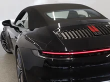 Porsche 911 Carrera S Cabriolet I (992) in tiefschwarzmetallic/schwarz