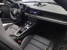Porsche 911 Carrera S Cabriolet I (992) in tiefschwarzmetallic/schwarz