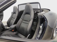Porsche 911 Carrera S Cabriolet I (992) in tiefschwarzmetallic/schwarz