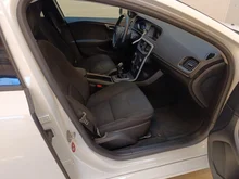 Volvo V40 T3 in weiss - normal