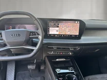 Audi Q3 TFSI 110 kW  intense in Tamboragrau Metallic