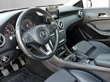 Mercedes A 160 in mittelblau - metallic
