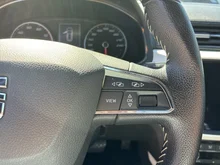 SEAT Arona Xcellence EcoTSI DSG in Rose-Gold Metallic Dach Magnet-Grau