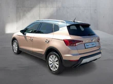 SEAT Arona Xcellence EcoTSI DSG in Rose-Gold Metallic Dach Magnet-Grau
