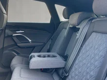 Audi Q5 SUV TDI quattro 150 kW in Arkonaweiss
