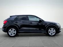 Audi Q2 35 TFSI advanced in 0E Mythosschwarz Metallic