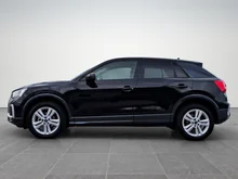 Audi Q2 35 TFSI advanced in 0E Mythosschwarz Metallic