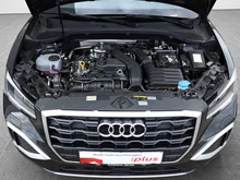 Audi Q2 35 TFSI advanced in 0E Mythosschwarz Metallic