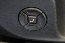 VW T-Roc Style eTSI DSG in Grenadillschwarz Metallic