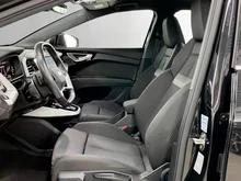 Audi Q4 e-tron 40 e-tron business in MYTHOSSCHWARZ METALLIC