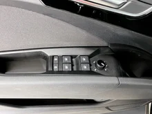 Audi Q4 e-tron 40 e-tron business in MYTHOSSCHWARZ METALLIC