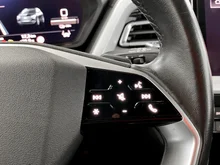 Audi Q4 e-tron 40 e-tron business in MYTHOSSCHWARZ METALLIC