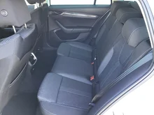 Škoda Octavia Combi Style TDI DSG in 9P Candy-Weiss