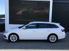Škoda Octavia Combi Style TDI DSG in 9P Candy-Weiss